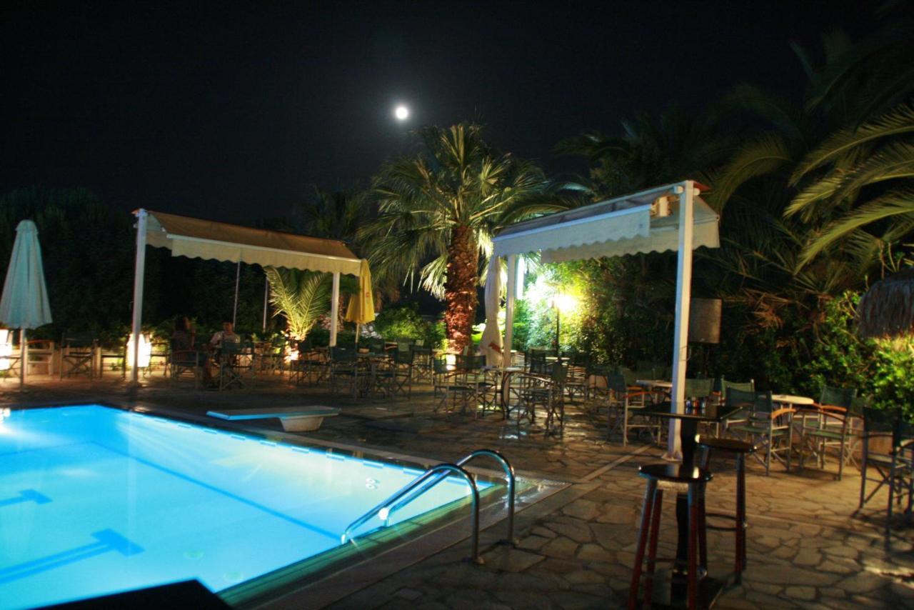 Batis Hotel Livanátai Exterior foto