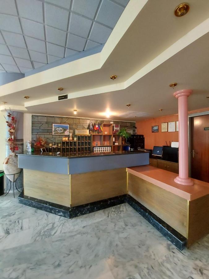 Batis Hotel Livanátai Exterior foto
